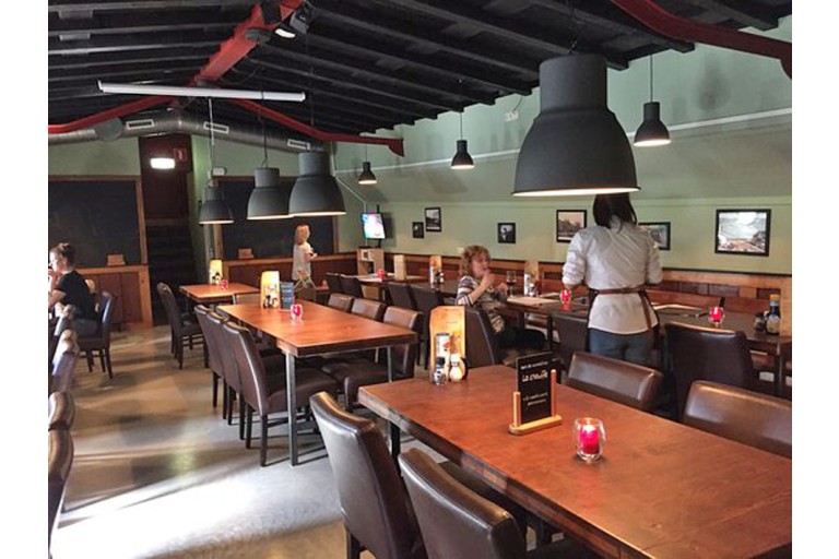 Restaurant vessel, 96 seats