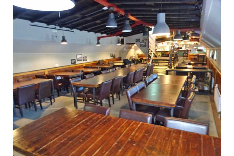 Restaurant vessel, 96 seats