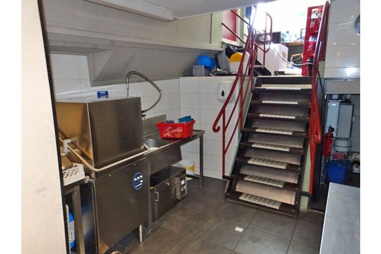Restaurant vessel, 96 seats