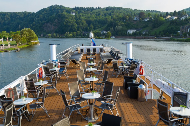 Bateau Logement passagers 100 passagers