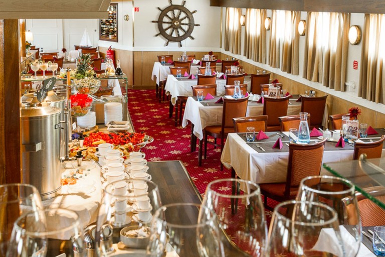 Bateau Logement passagers 100 passagers