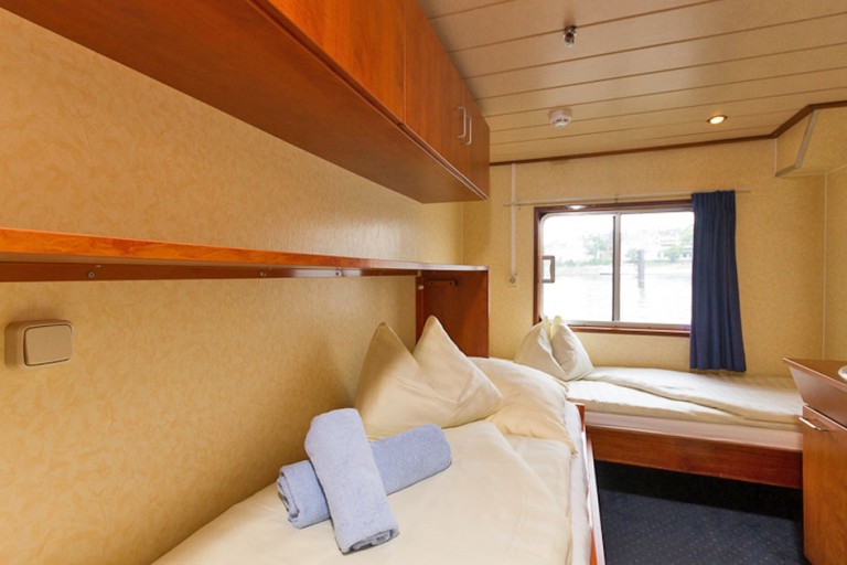 Bateau Logement passagers 100 passagers