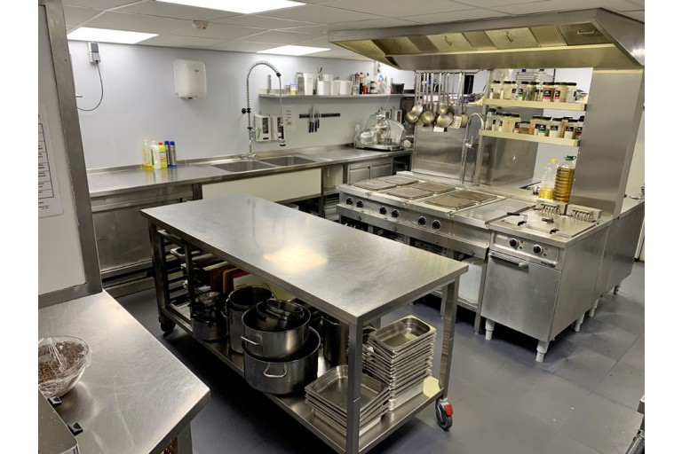 Bateau Logement passagers 100 passagers