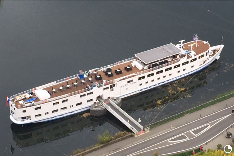 Bateau Logement passagers 100 passagers