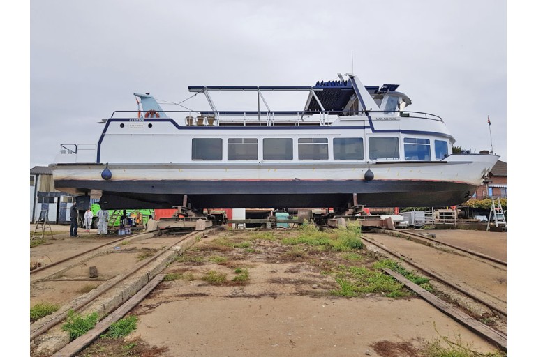 Day passenger ship 120 pax