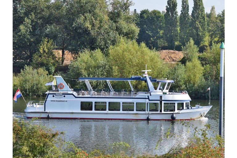 Day passenger ship 120 pax