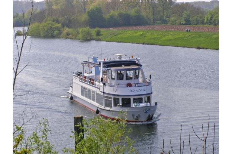 Day passenger ship 120 pax