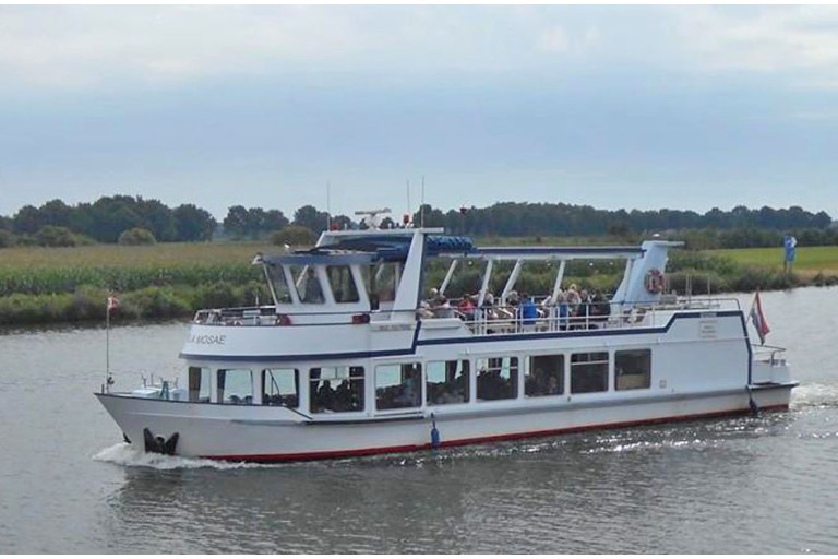 Day passenger ship 120 pax