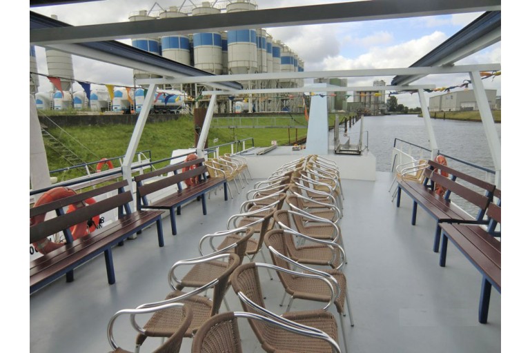 Day passenger ship 120 pax