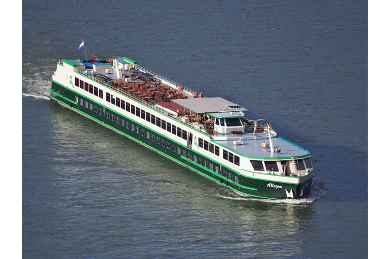 Hotel / Passagiersboot 138 passagiers