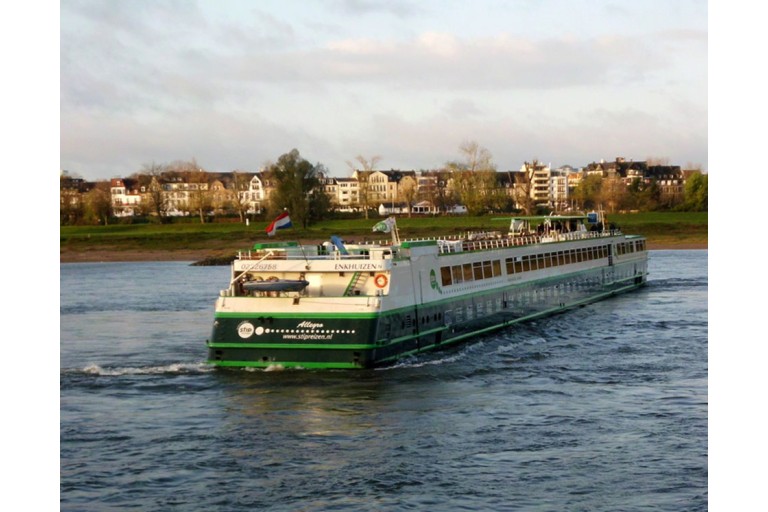 Hotel / Passagiersboot 138 passagiers
