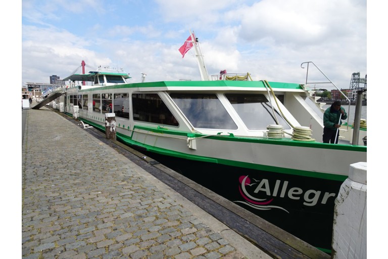 Hotel / Passagiersboot 138 passagiers