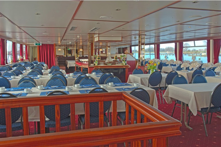 Hotel / Passagiersboot 138 passagiers