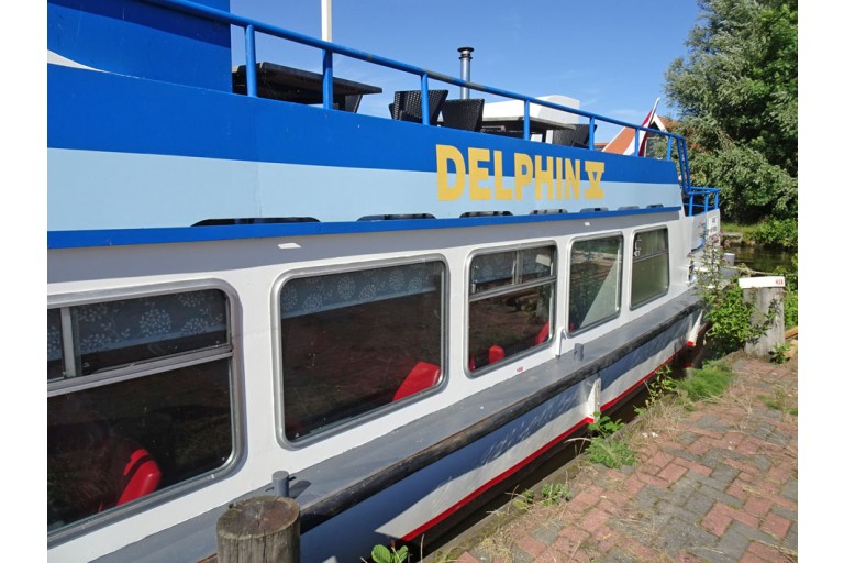 Day passenger ship 100 pax