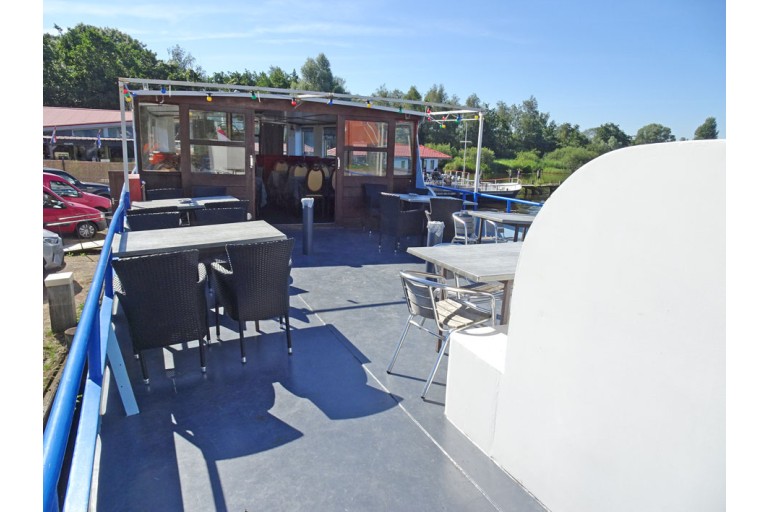 Day passenger ship 100 pax