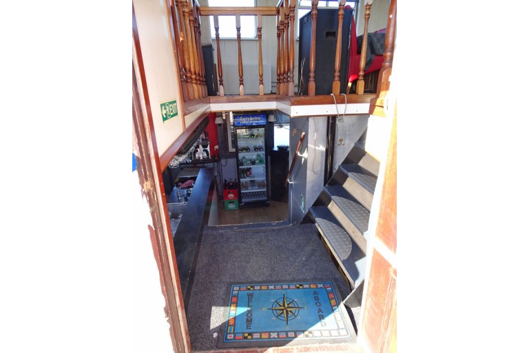 Day passenger ship 100 pax