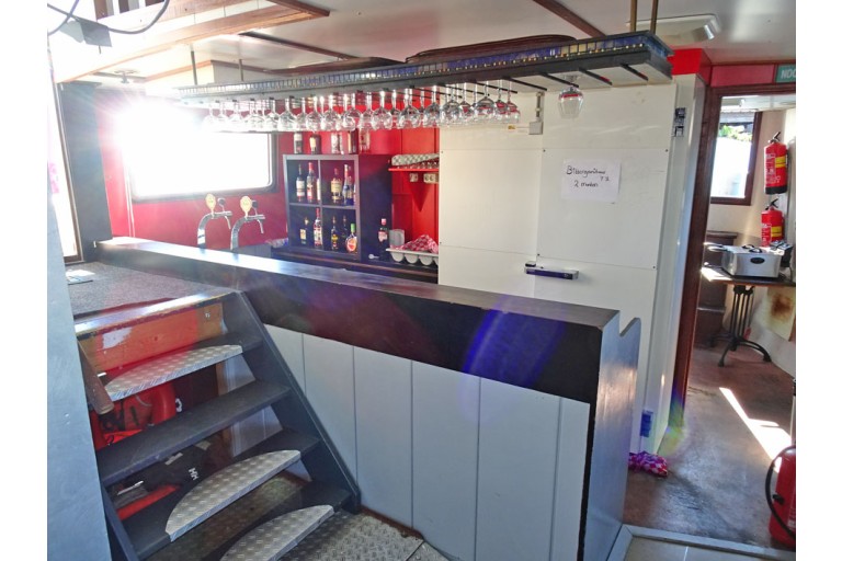 Day passenger ship 100 pax