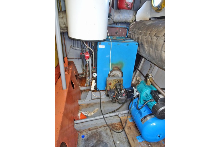 Day passenger ship 100 pax