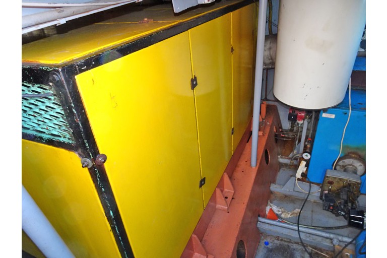 Day passenger ship 100 pax