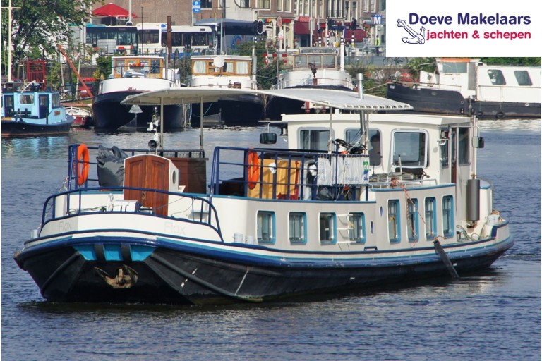 Dutch Barge 26.22 with TRIWV