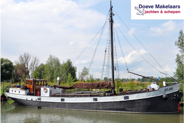 Historic Coastal Sailingvessel 27.80 with TRIWV