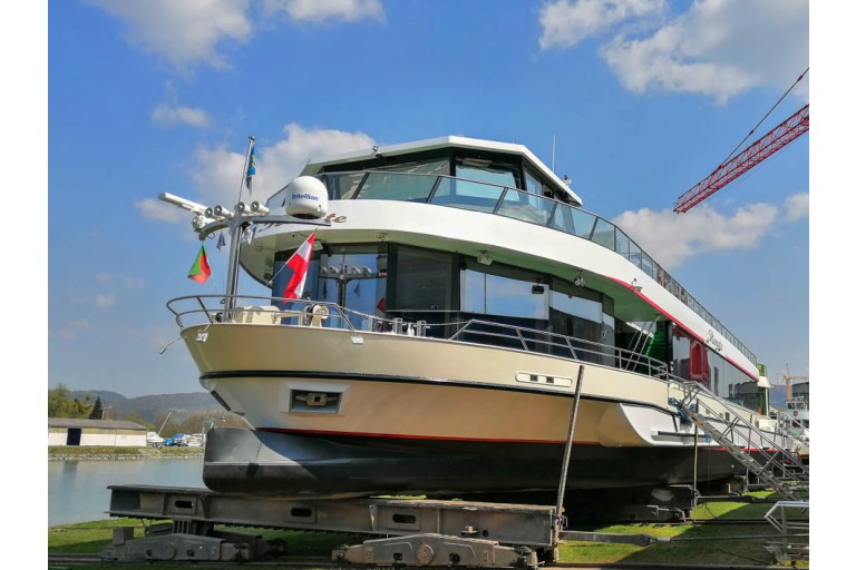 Day passenger ship / Party ship 500 pax