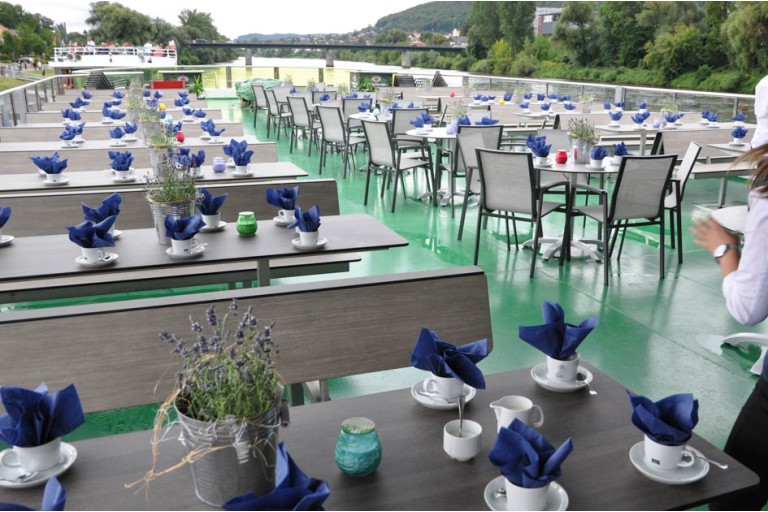 Day passenger ship / Party ship 500 pax