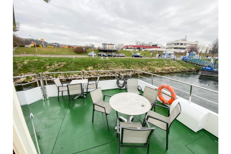 Day passenger ship / Party ship 500 pax