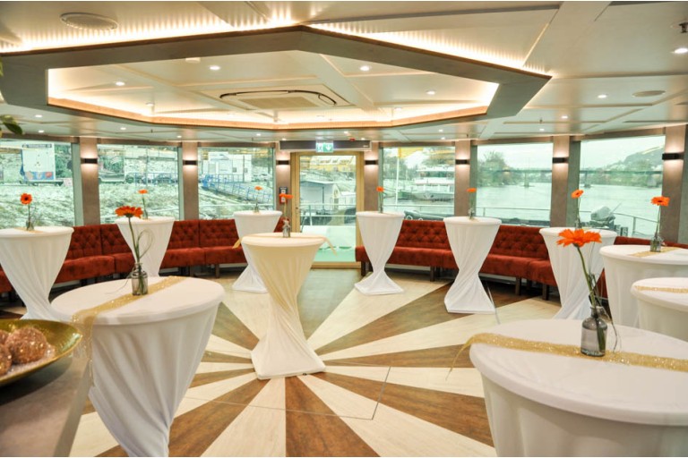 Day passenger ship / Party ship 500 pax