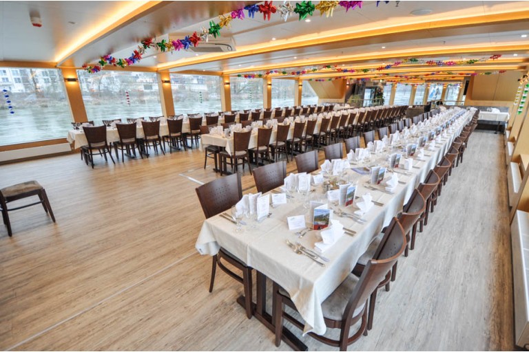Day passenger ship / Party ship 500 pax