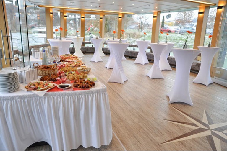 Day passenger ship / Party ship 500 pax