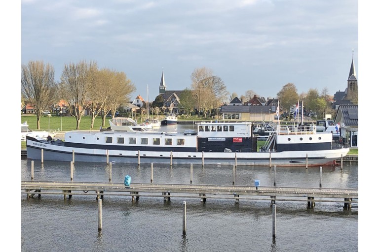 Hotel / Passenger ship 18 pax
