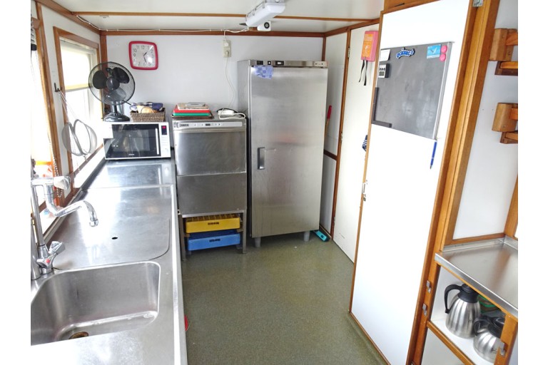 Hotel / Passenger ship 18 pax