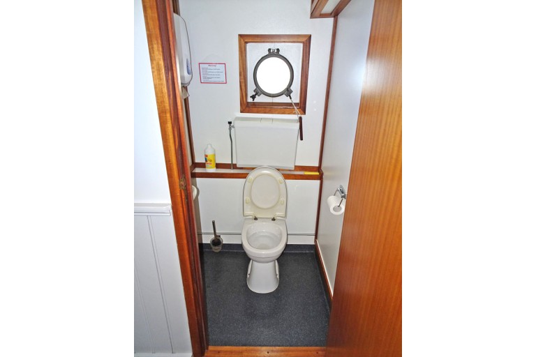 Hotel / Passenger ship 18 pax