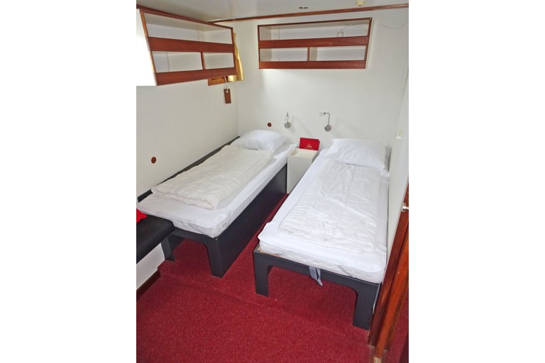 Hotel / Passenger ship 18 pax