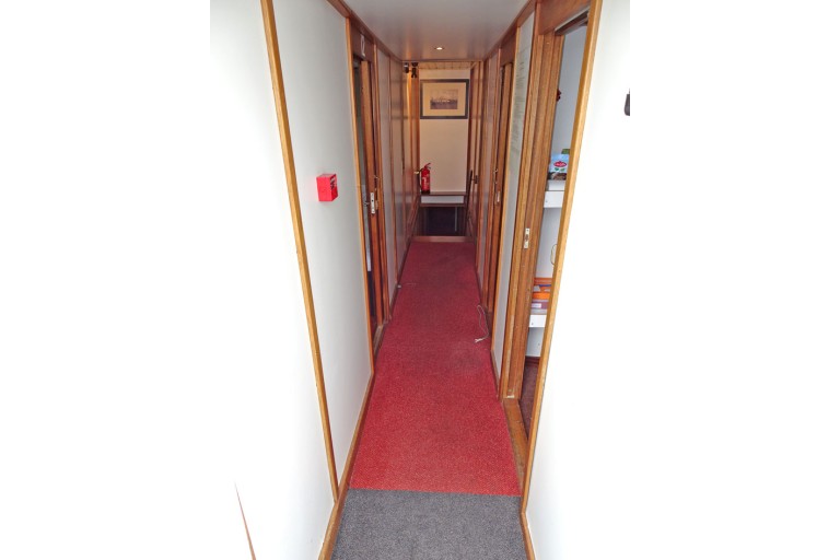 Hotel / Passenger ship 18 pax