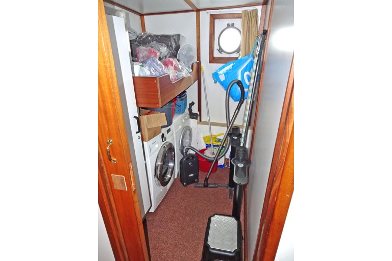 Hotel / Passenger ship 18 pax