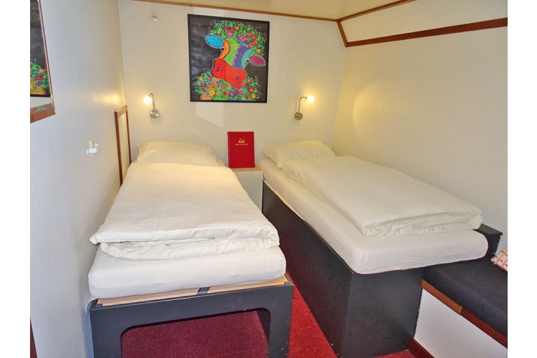 Hotel / Passenger ship 18 pax