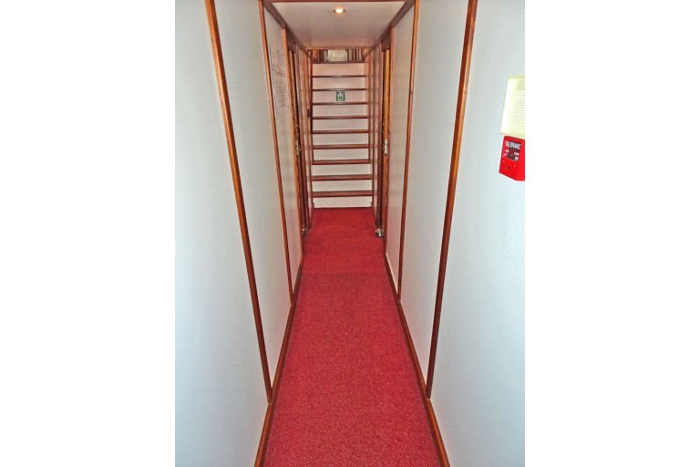 Hotel / Passenger ship 18 pax