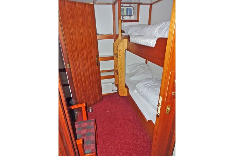 Hotel / Passenger ship 18 pax