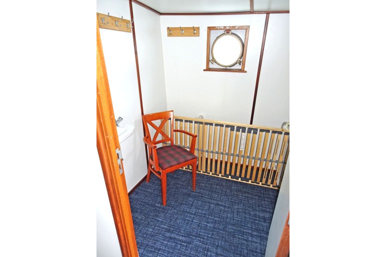 Hotel / Passenger ship 18 pax