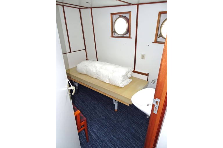 Hotel / Passenger ship 18 pax