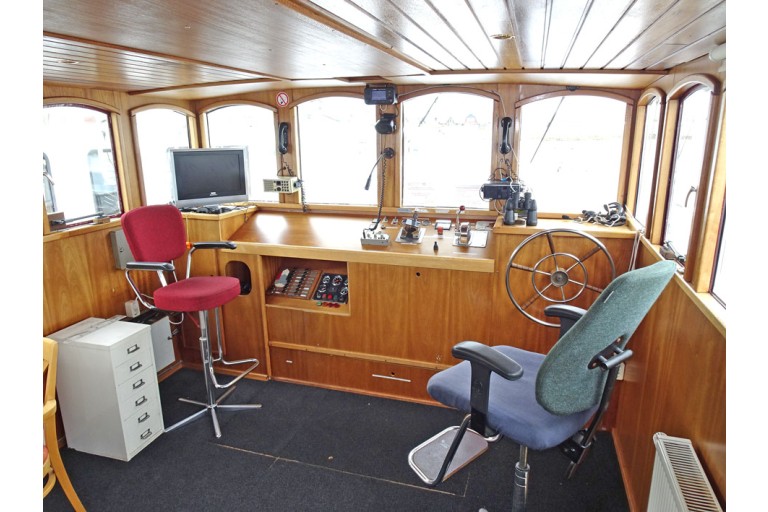 Hotel / Passenger ship 18 pax