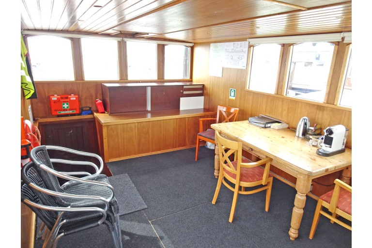 Hotel / Passenger ship 18 pax