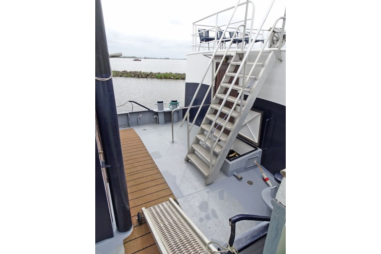 Hotel / Passenger ship 18 pax