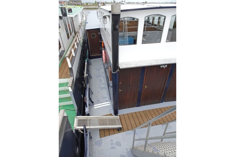 Hotel / Passenger ship 18 pax