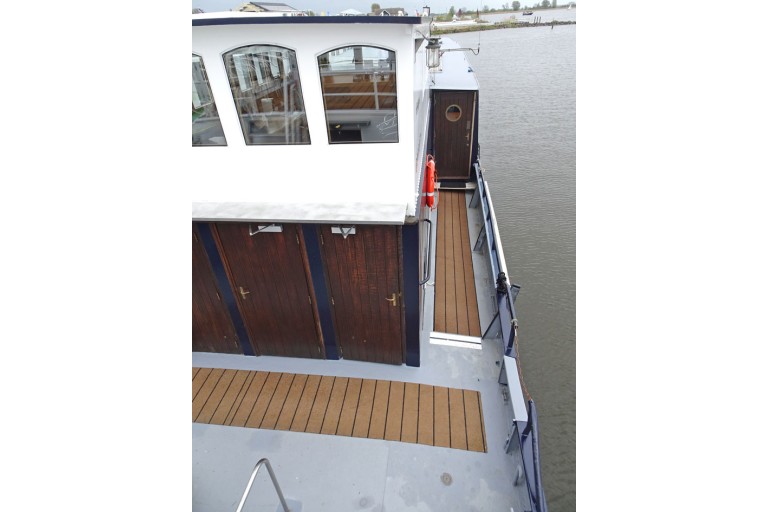 Hotel / Passenger ship 18 pax