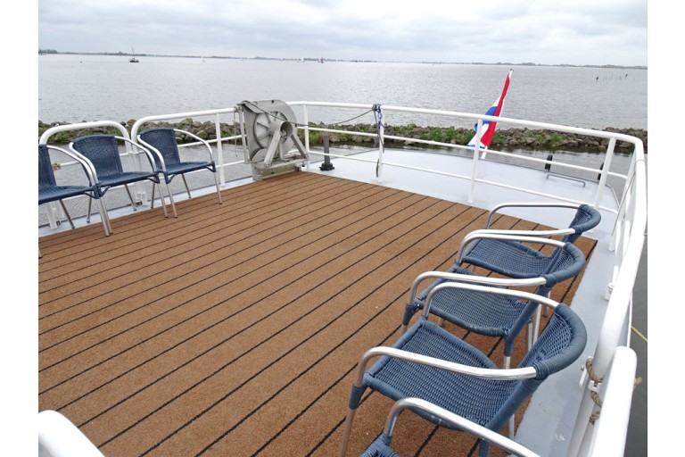 Hotel / Passenger ship 18 pax