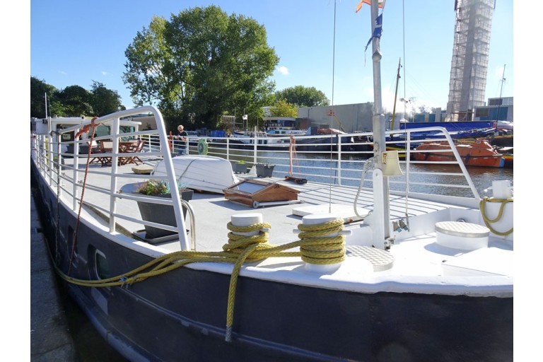 Peniche Hollandaise 31.28 / Luxe Motor avec certificat