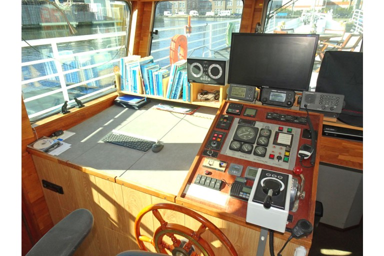 Peniche Hollandaise 31.28 / Luxe Motor avec certificat